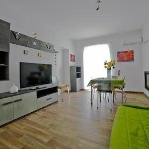 https://appartamento-artego.lecce-hotels.com